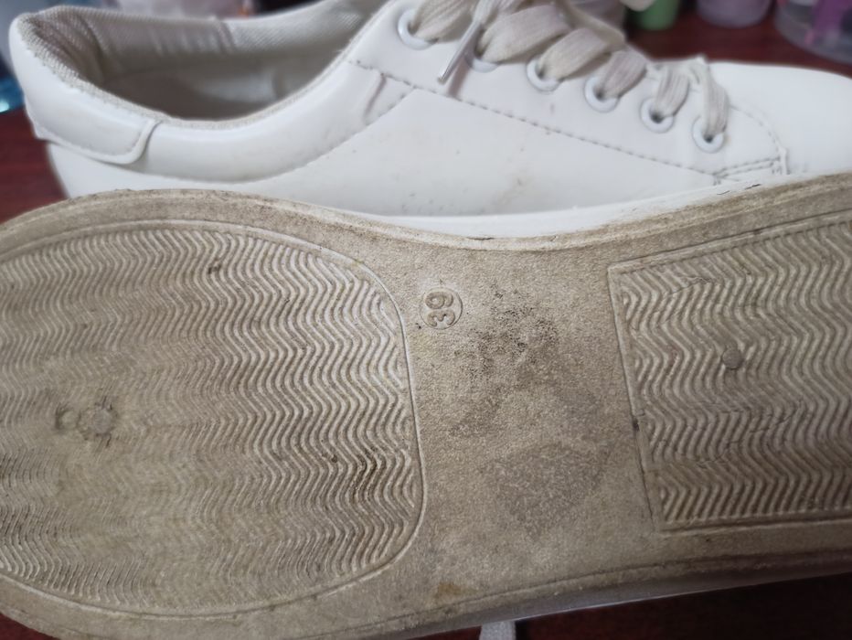 Кеди жіночі білі