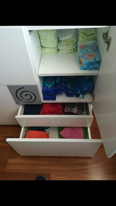 Cama, colchão e comoda de bebé até aos 3 anos - marca ALONDRA