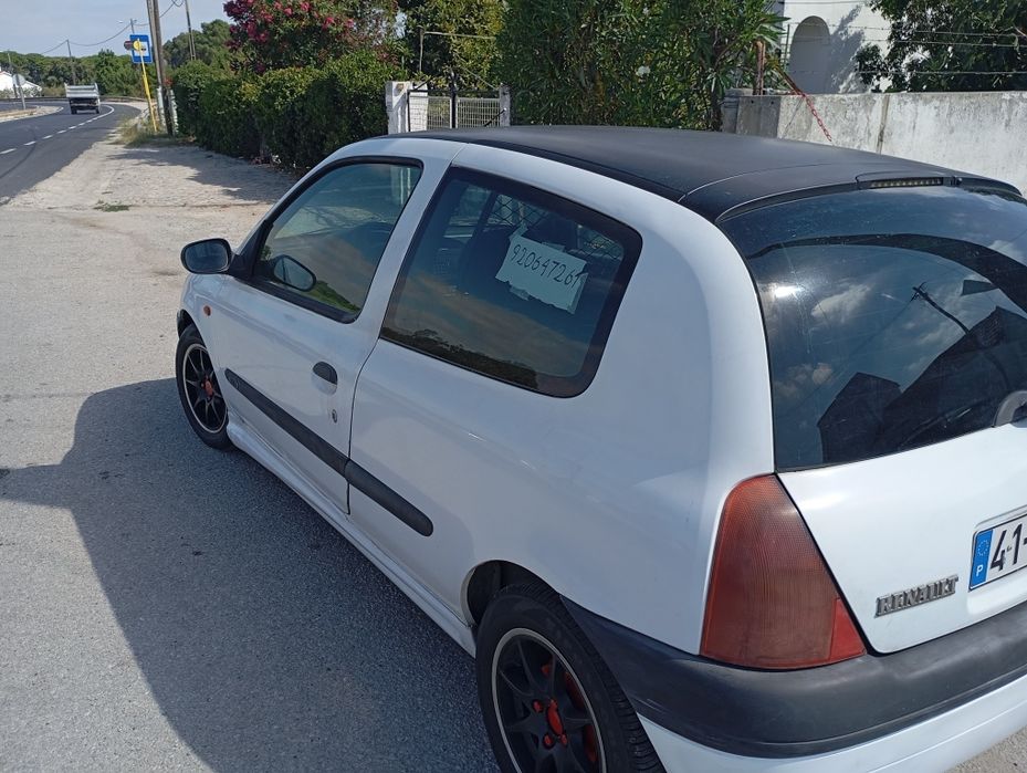 Renault Clio 1900