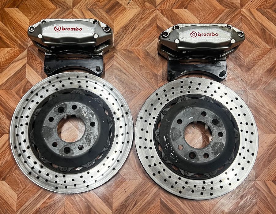 Brembo 4 поршні під Mazda Rx8 оригінальний комплект Bolt On