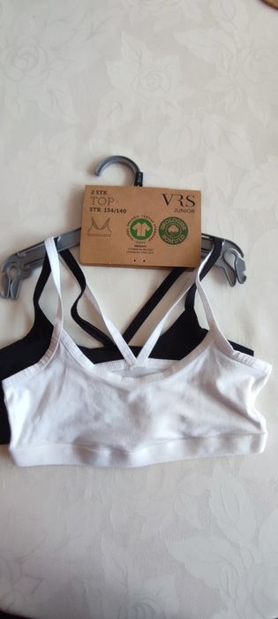 Top dla dziewczynki rozm.134/140 2szt. 07