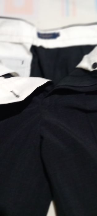 Vendo calças pretas de fato