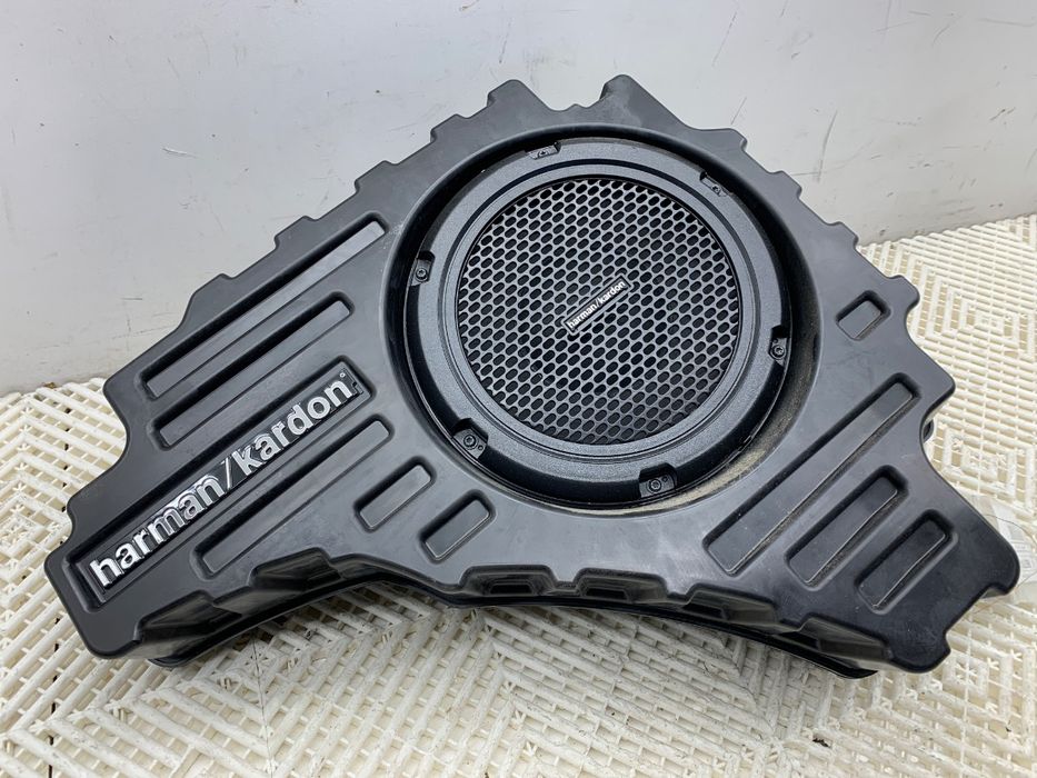 SUBWOOFER JEEP GRAND CHEROKEE WK 8950001901D SUV GŁOŚNIK