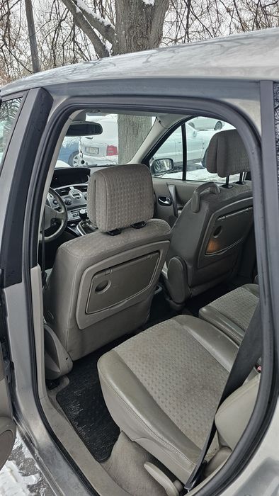 Renault Grand Scenic 2. 2.0t. z lpg  7 osób, doinwestowanyy