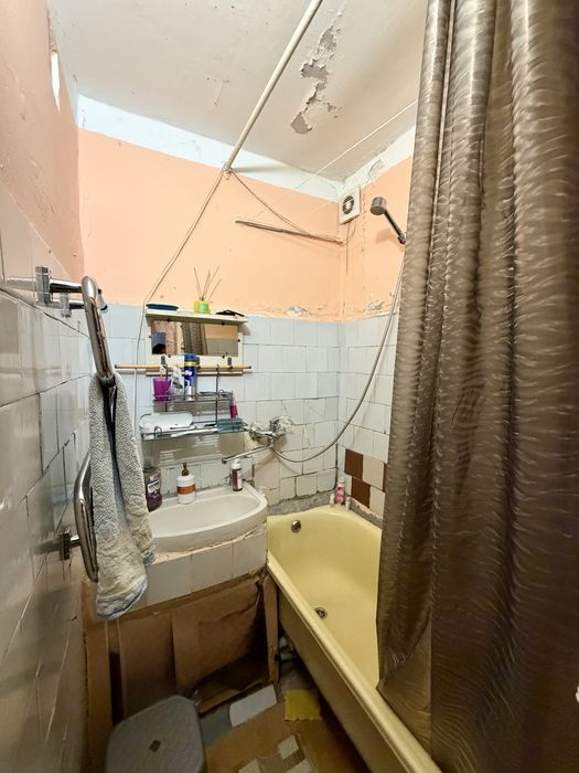 Продаж 2 кім.квартири , р-н Попова