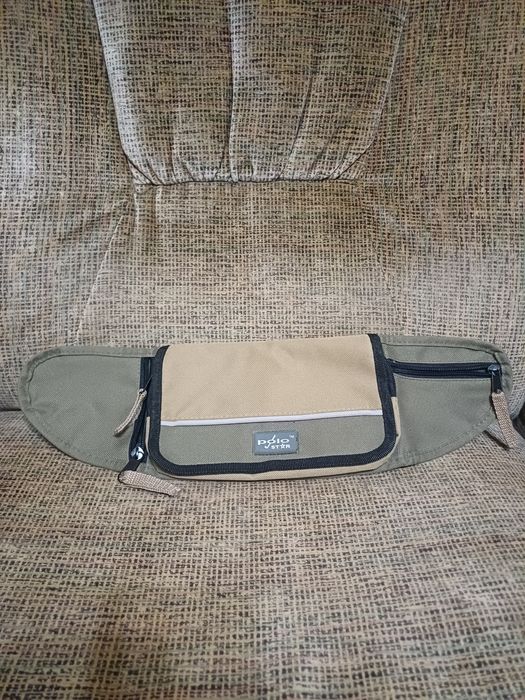 Сумка на пояс . Новая.