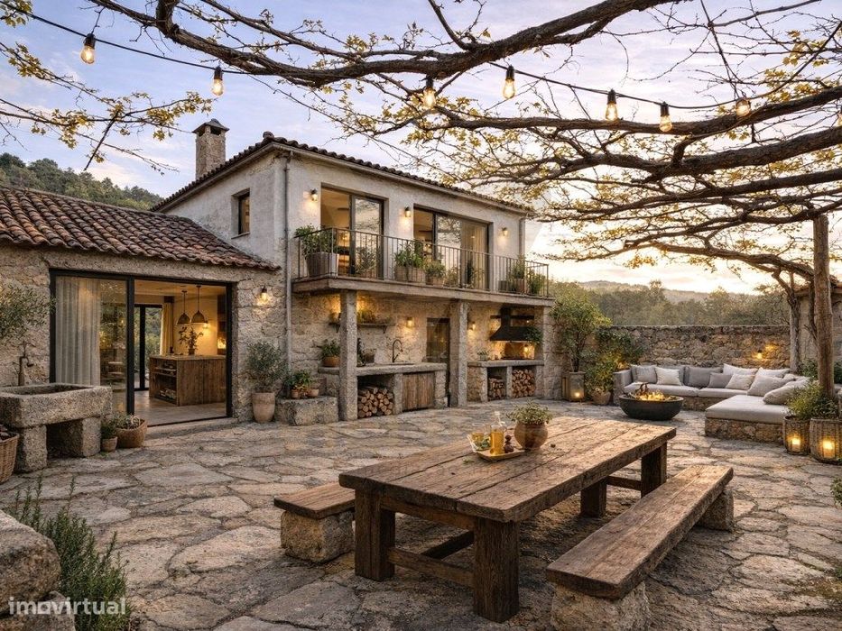 Propriedade com Casa Antiga T3 para Restauro - Beiral do Lima