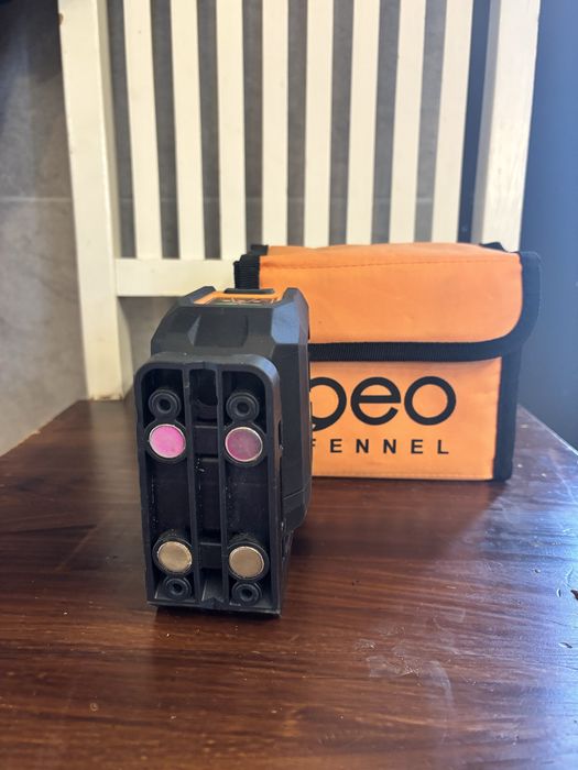 Laser liniowy krzyżowy GEO1X GREEN