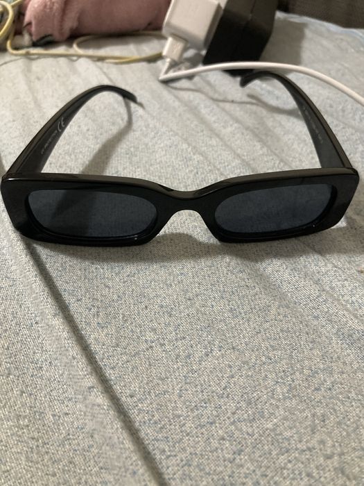 Oculos de sol em bom estado