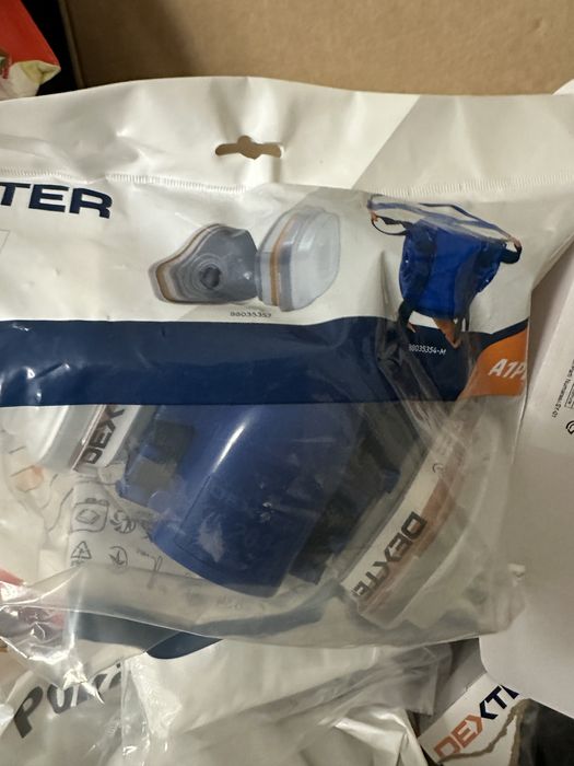 meia máscara de proteção Dexter com cartuchos A1P2. Novo