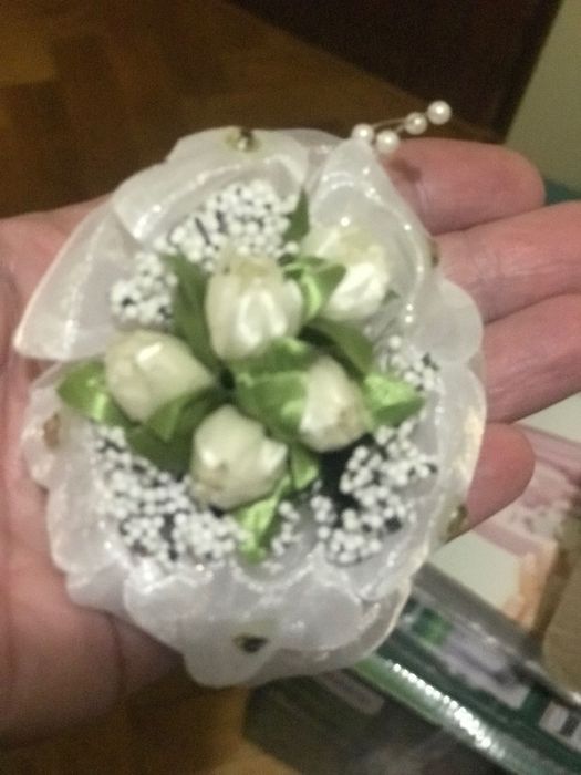 Бантик для волос с розочками новый