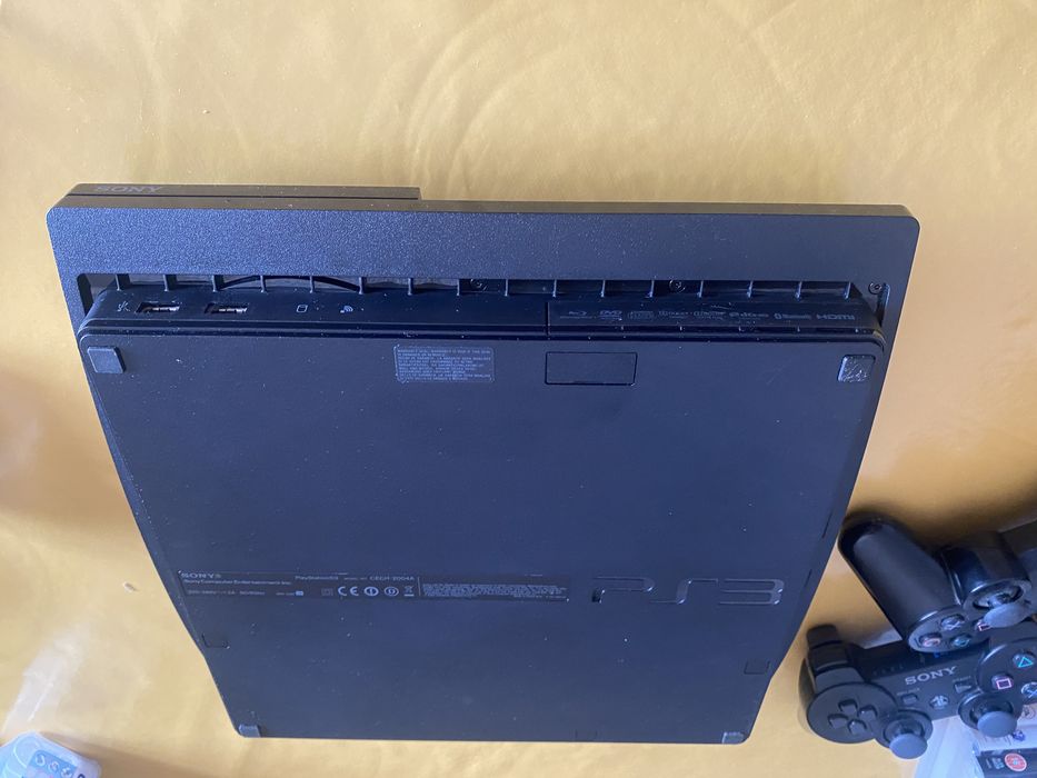 Playstation 3 Slim+2comandos