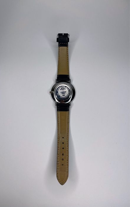 Кварцевий годинник в стилі IWC