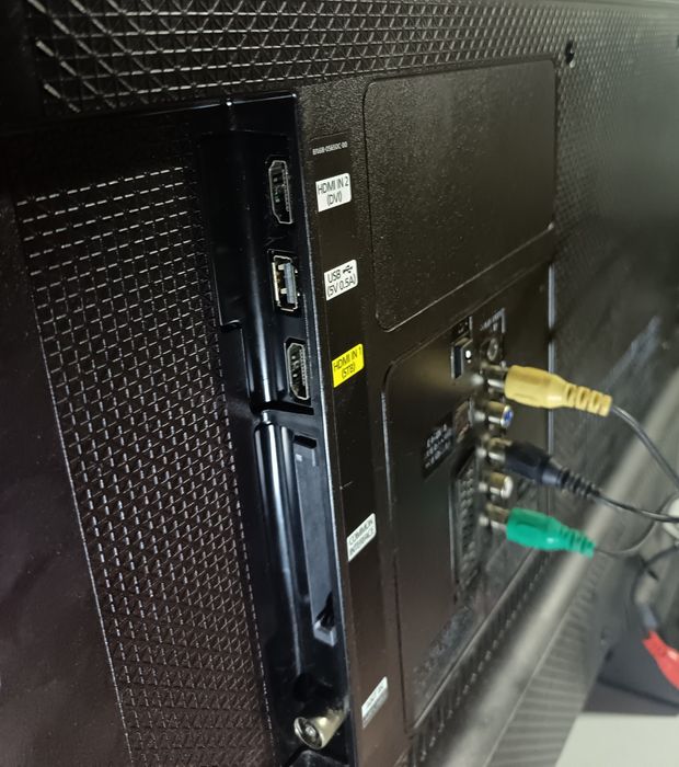 TV Samsung 73cms x 0,49cms