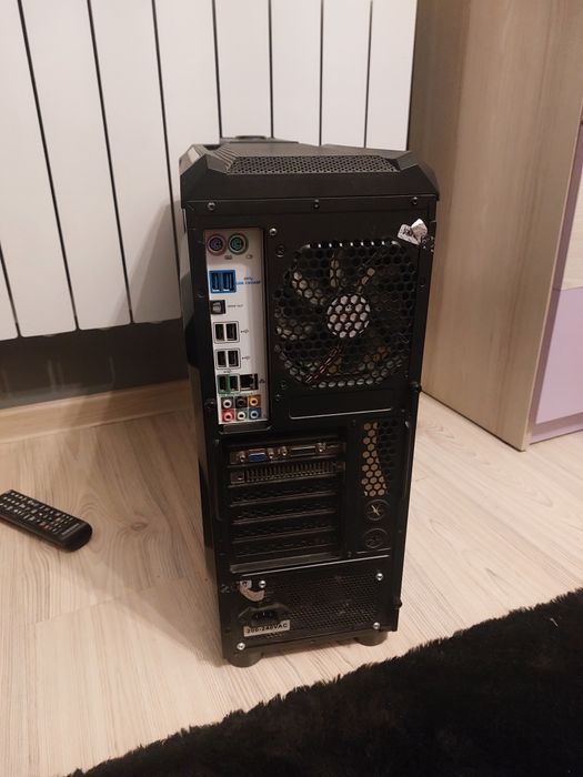Komputer + Monitor