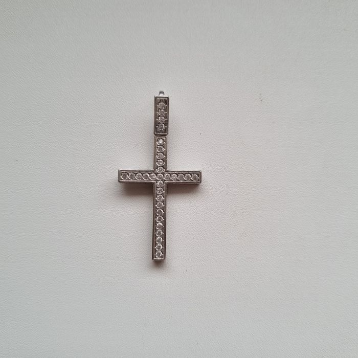 Nowy krzyżyk srebrny z cyrkoniami