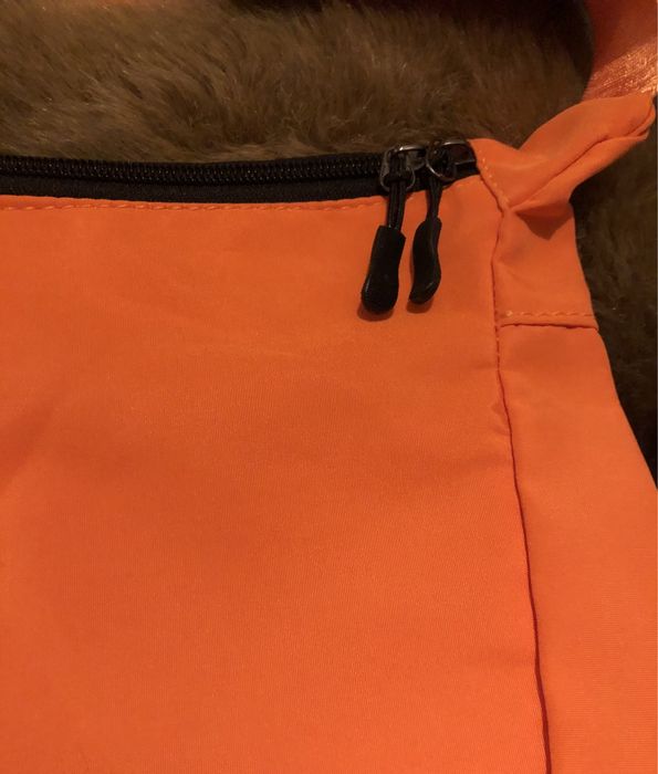 Mala com alça  ajustavel, fecho inteiro