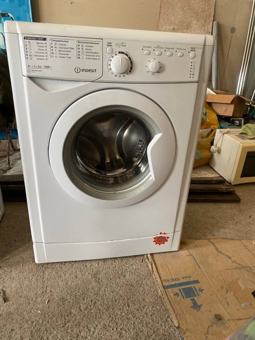 Пральна машина Indesit
