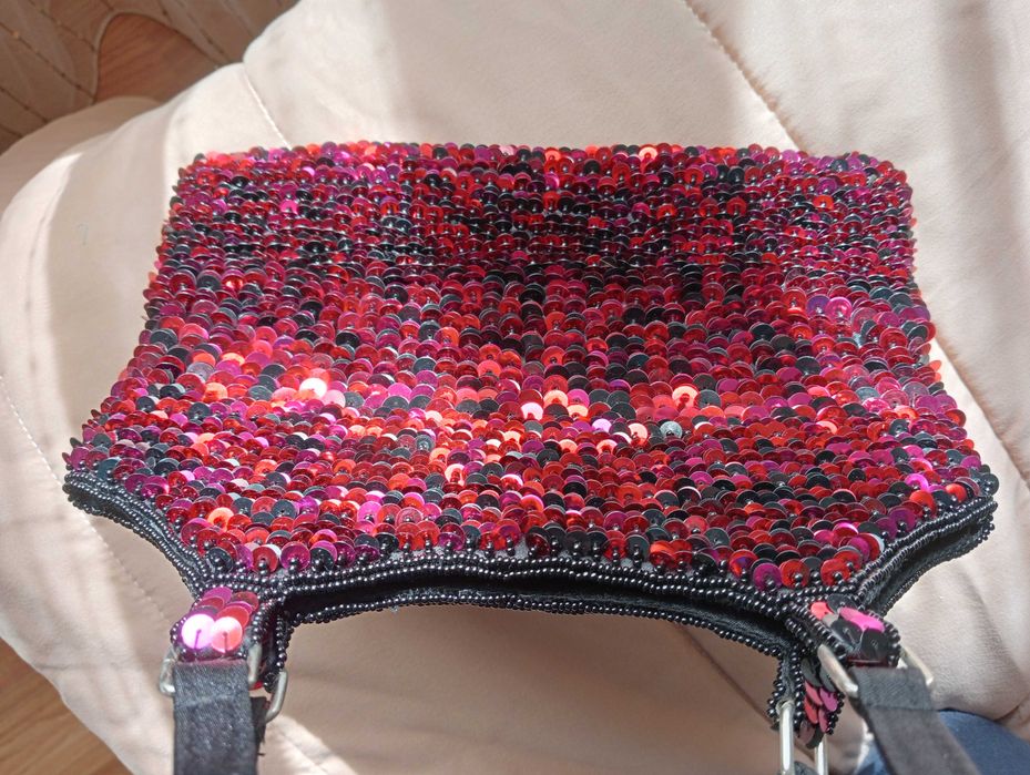 Malinha com lantejoulas