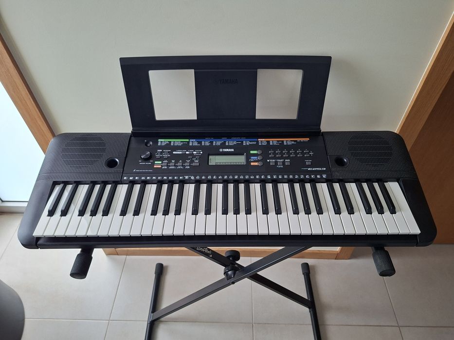 Teclado + peça de suporte