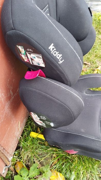 Fotelik samochodowy z wyjmowanym siedziskiem