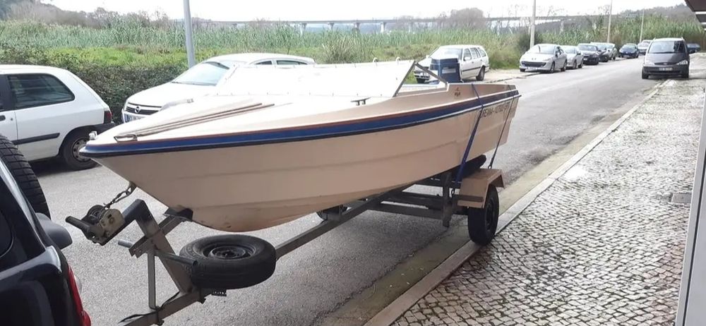 Barco Bom Bonito e Barato