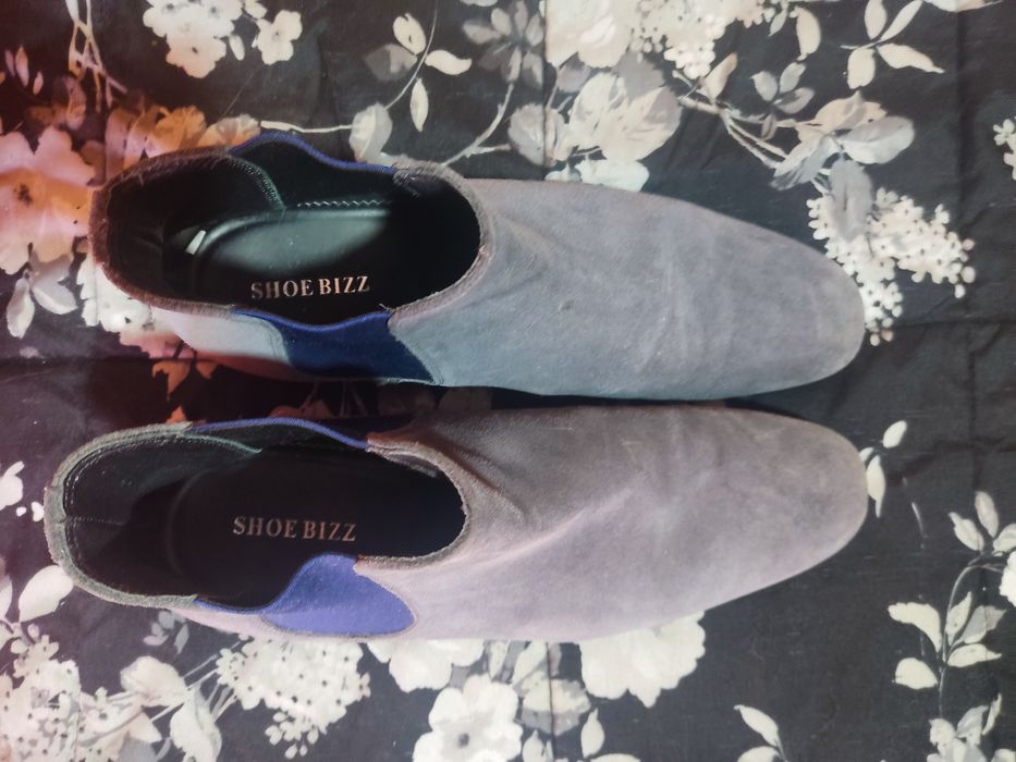 Shoe Bizz sapatos camurça