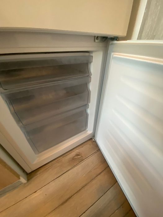 Lodówka Hisense RB224D4BWF