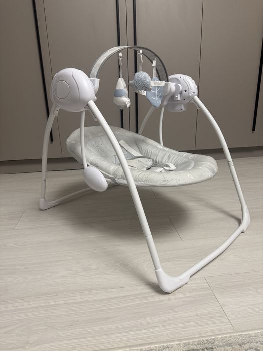 Продам крісло - гойдалку Smiki.