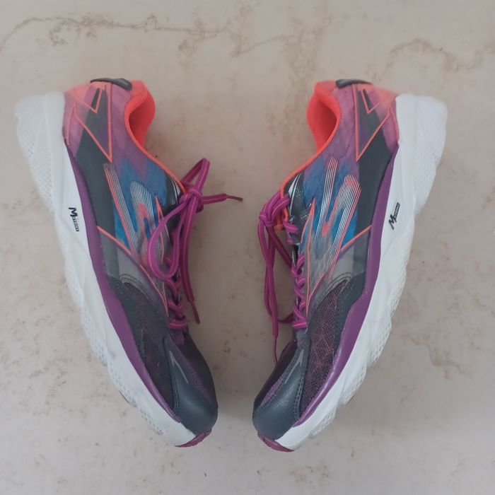 Buty Skechers Perfromance Go Run 4 39/26 cm jak nowe