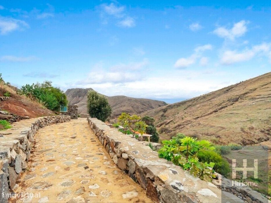 Um Refúgio Exclusivo no Coração da Natureza - Porto Santo