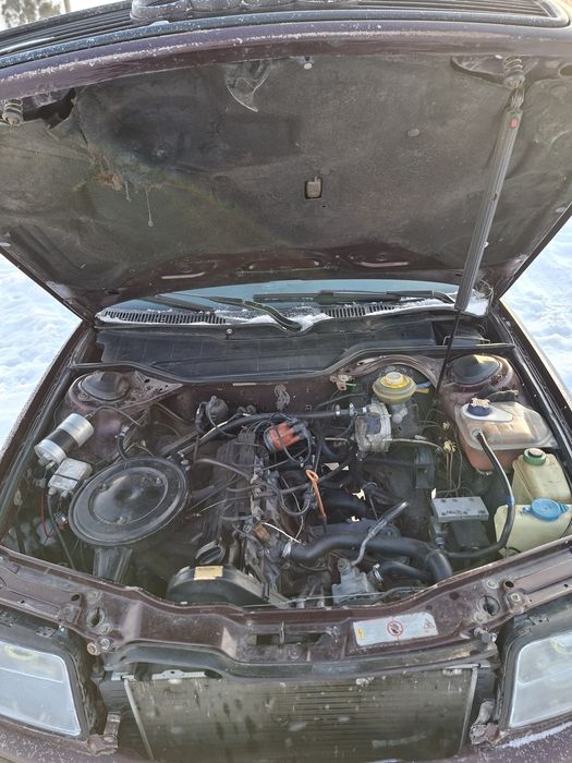 Продам ауді 100с4 кватро