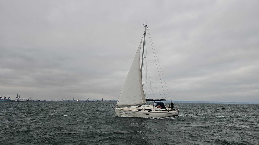 Bavaria 38 Cruiser, jacht żaglowy na Bałtyku, 2009r.