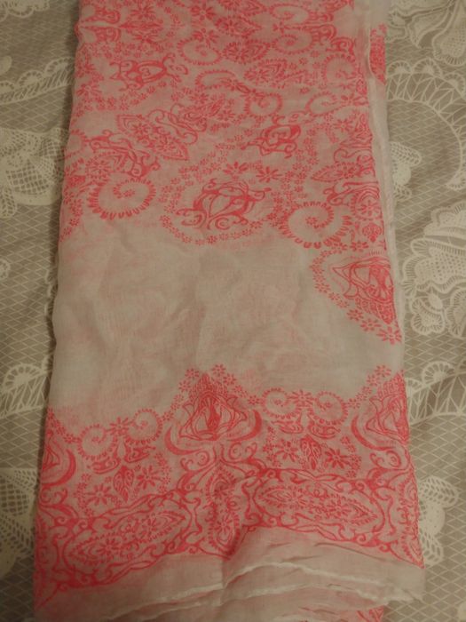Lenço/echarpe rosa