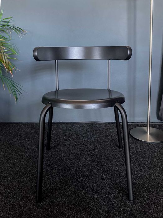 Cadeira YNGVAR (antracite) em ótimo estado