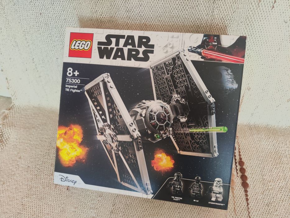 LEGO Star Wars 75300