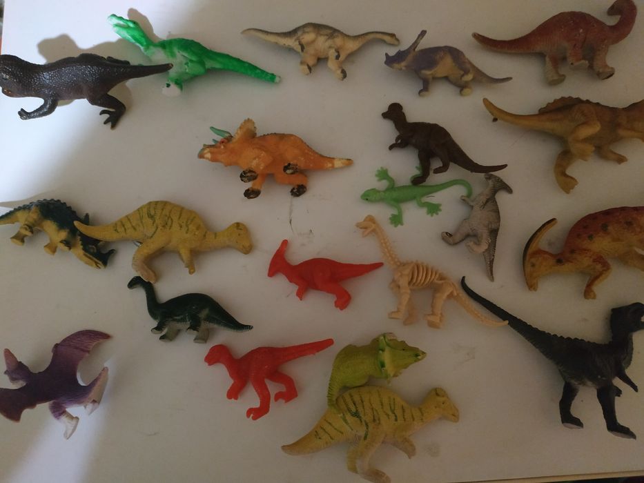 Динозаврики маленькі