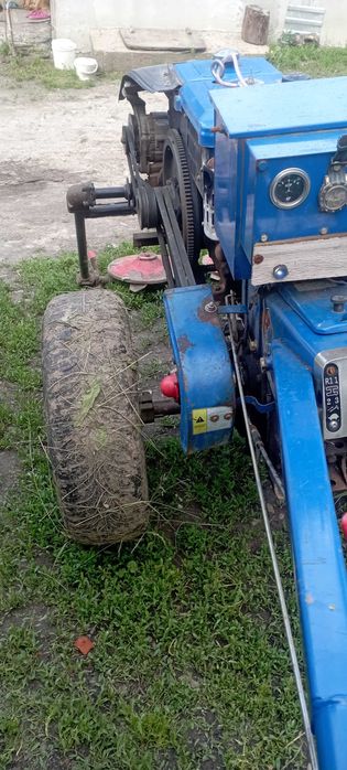 Зубр мотоблок,прицеп,все в комплекті