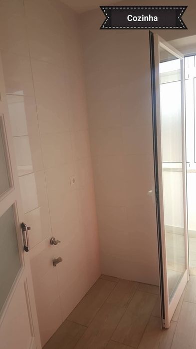 T1 central remodelado semi equipado rua Morais Soares