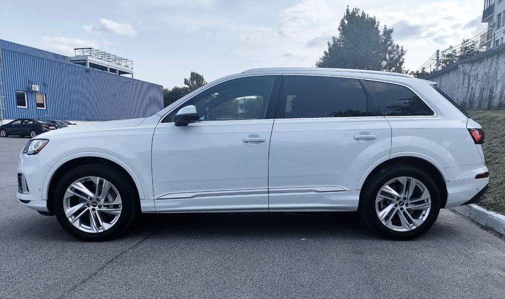 Продам власне авто Audi Q7