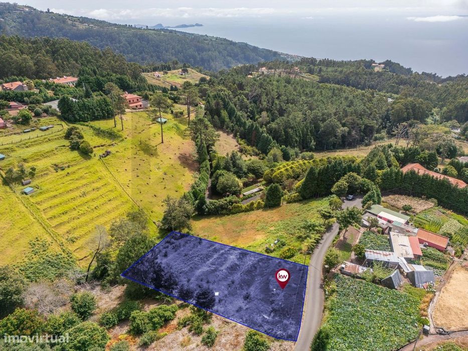 Terreno 1.900 m2 – Santo António da Serra