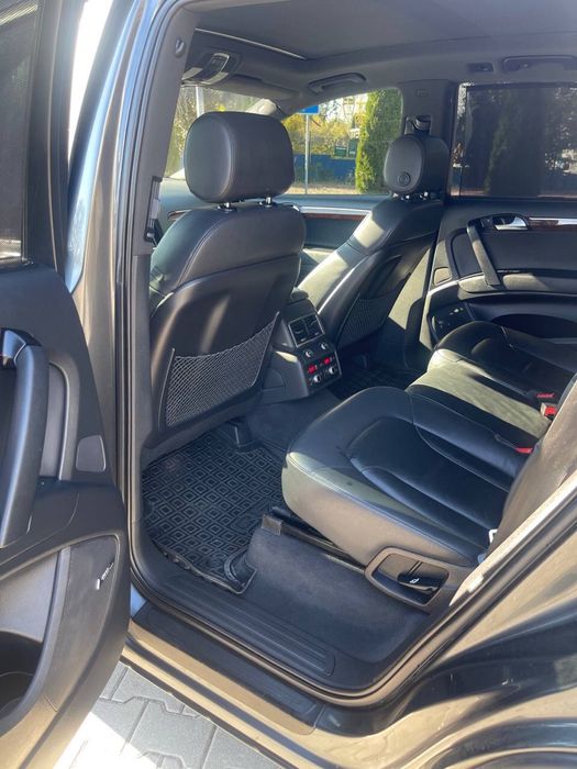 AUDI  Q7  3.0 дизель
