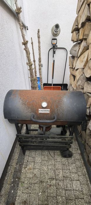 Grill na węgiel drzewny