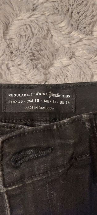 Spodnie czarne Stradivarius