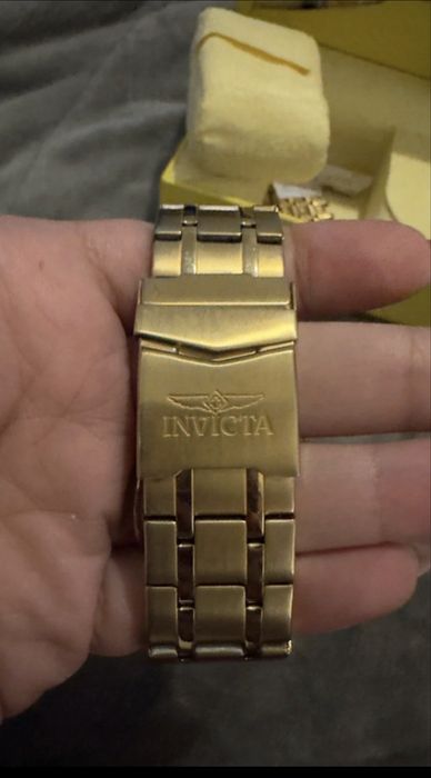Relogio invicta dourado
