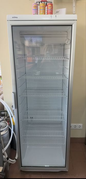 Vende se arca vertical  frio nova usada so dois meses