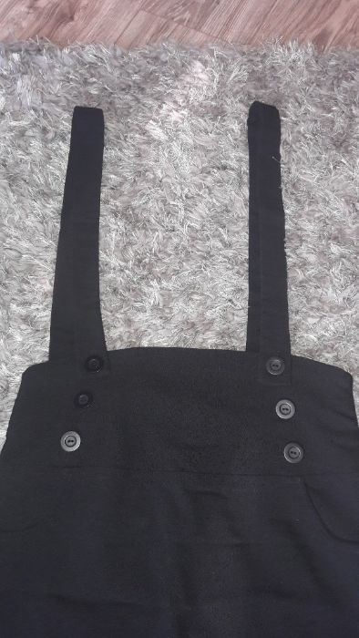 Elegancka czarna spódniczka na szeleczkach rozm.40/42