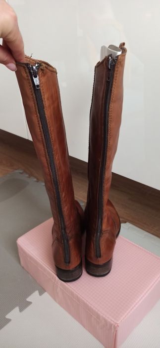 Buty Venezia z suwakiem z tyłu rozmiar 38 cm