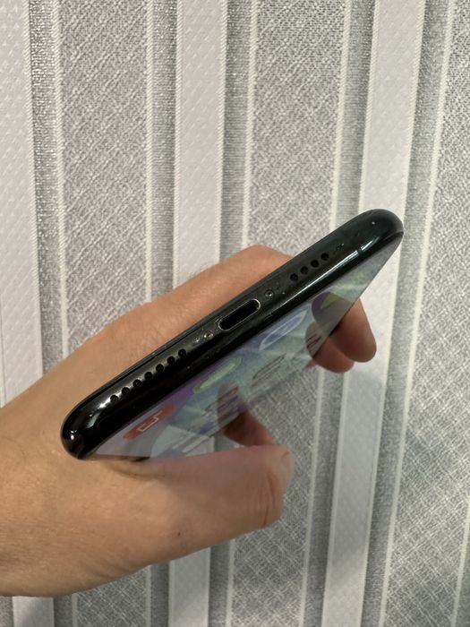 Apple iPhone 11  pro max 256 gb. Неверлок, акб 100