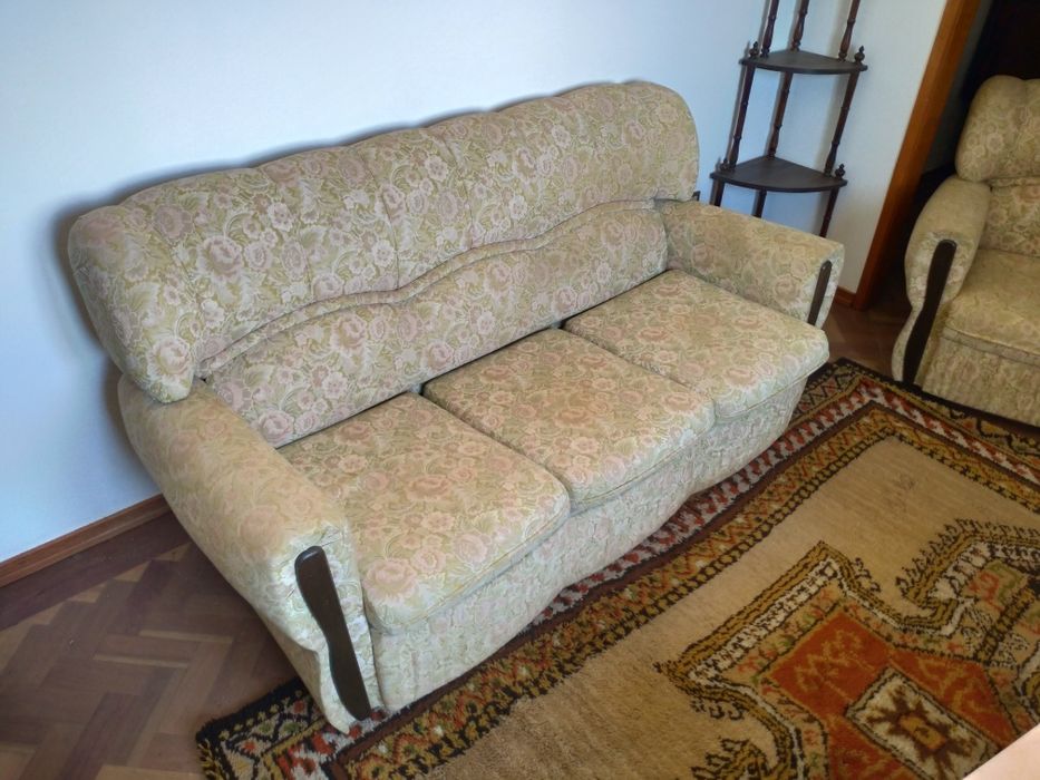 Sofá cama em bom estado